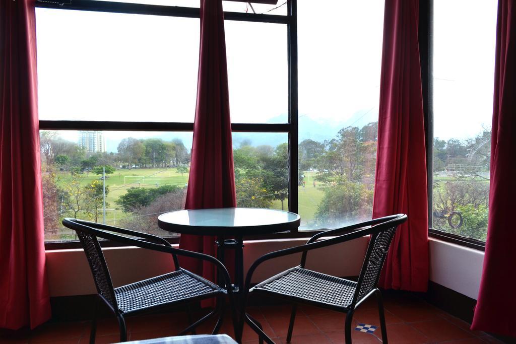 Hotel Columbus San José Exteriör bild