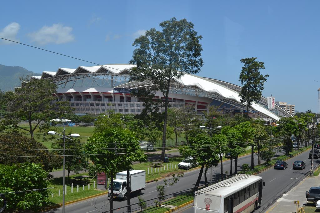 Hotel Columbus San José Exteriör bild